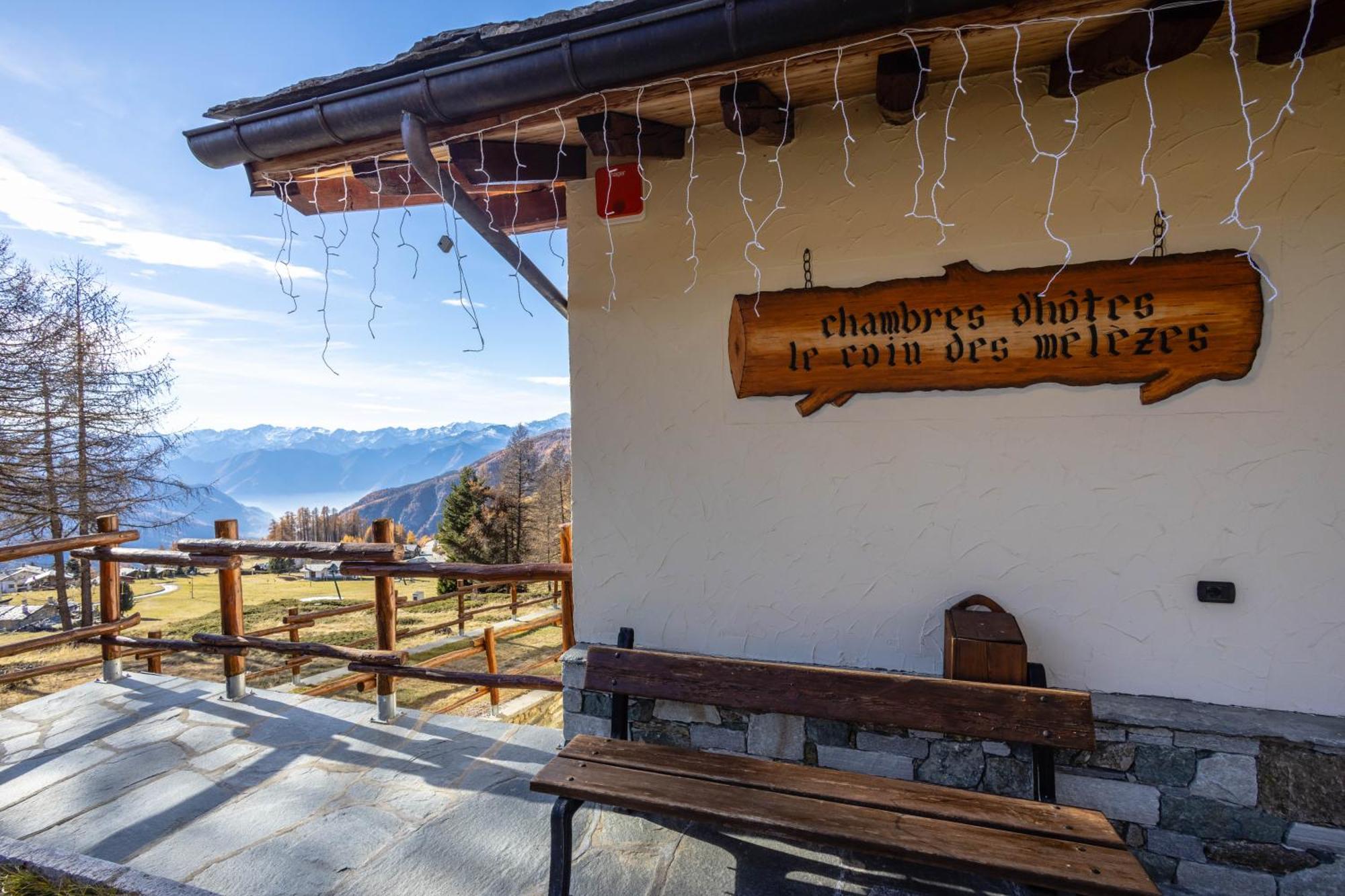 Le Coin Des Melezes - Nature & Trek - Camere In Baita Di Montagna Brusson Exteriér fotografie