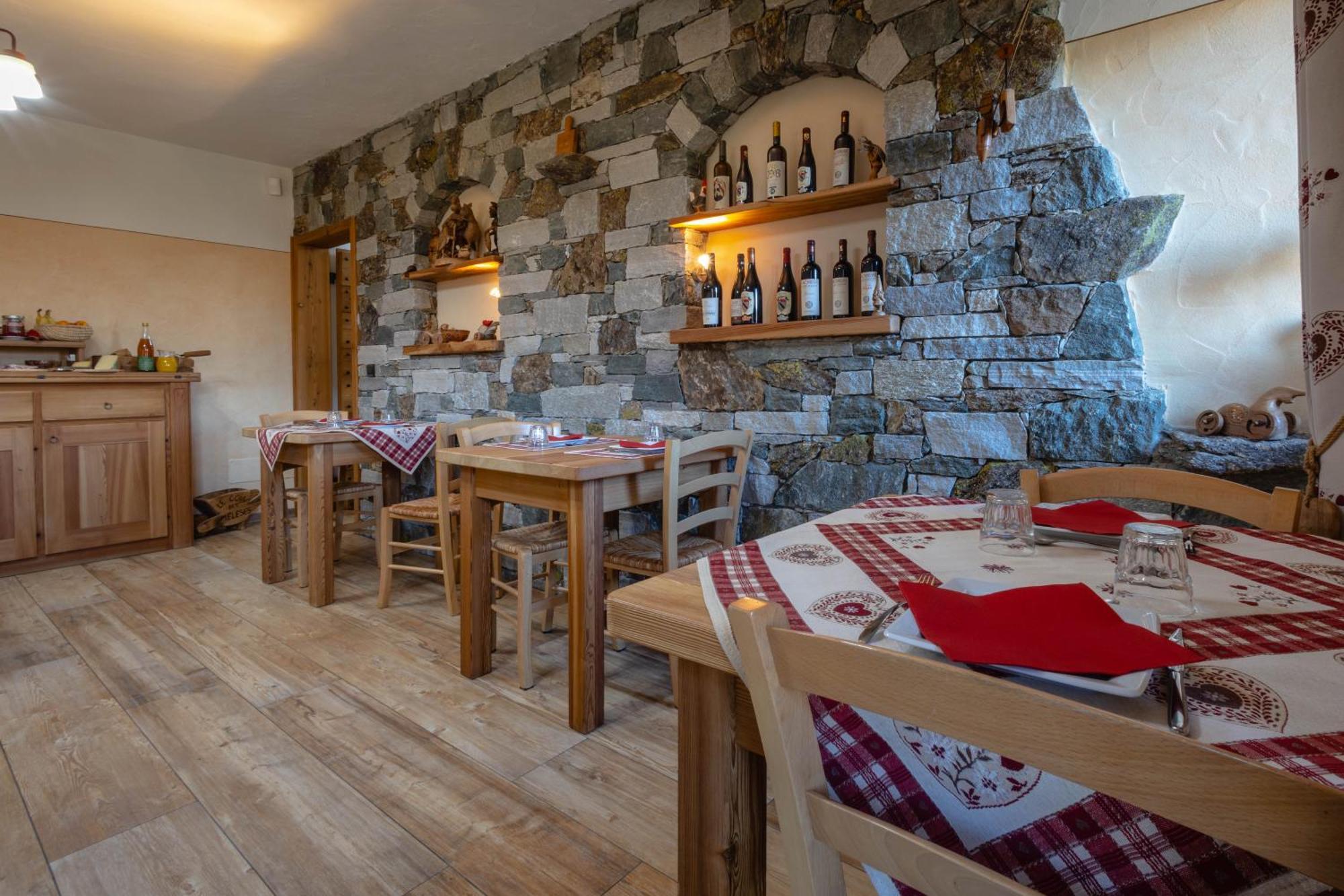 Le Coin Des Melezes - Nature & Trek - Camere In Baita Di Montagna Brusson Exteriér fotografie