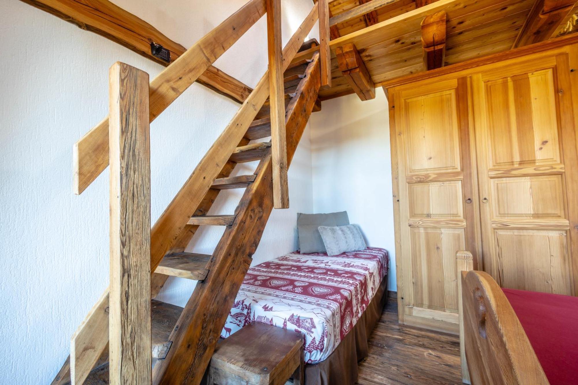 Le Coin Des Melezes - Nature & Trek - Camere In Baita Di Montagna Brusson Exteriér fotografie