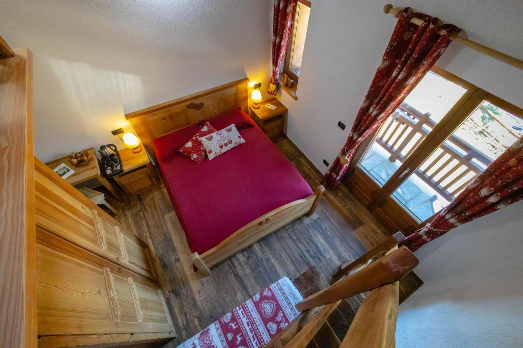 Le Coin Des Melezes - Nature & Trek - Camere In Baita Di Montagna Brusson Exteriér fotografie