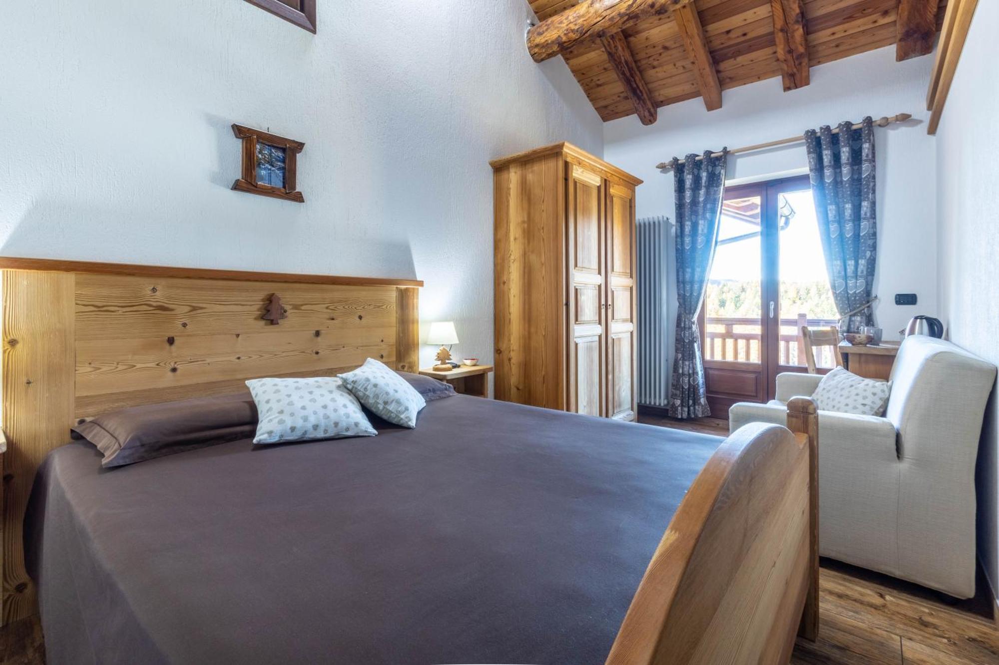 Le Coin Des Melezes - Nature & Trek - Camere In Baita Di Montagna Brusson Exteriér fotografie