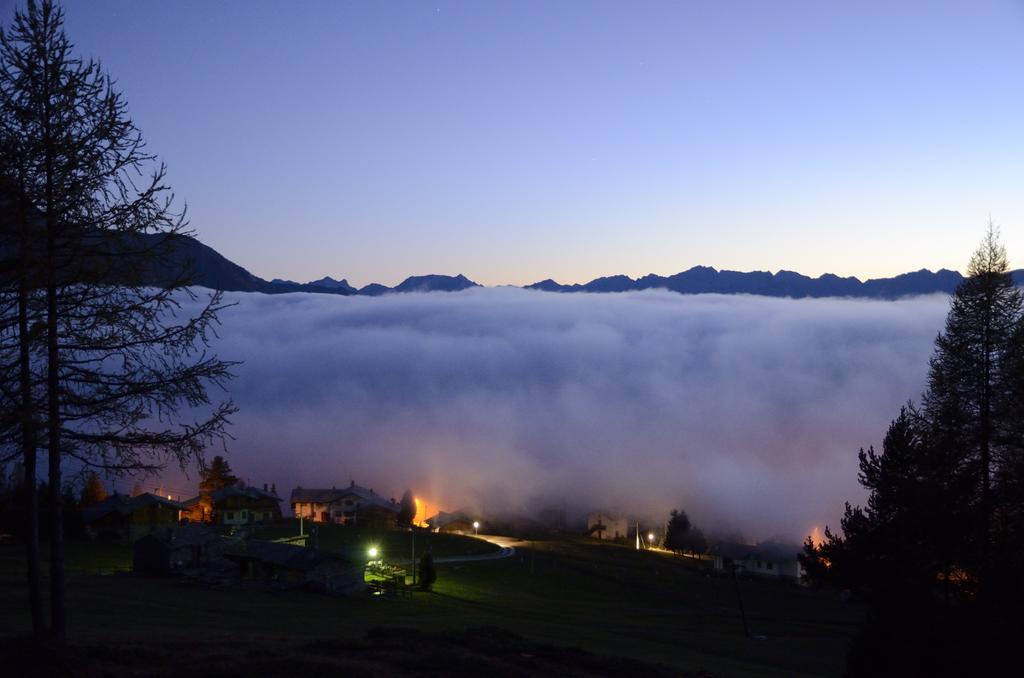 Le Coin Des Melezes - Nature & Trek - Camere In Baita Di Montagna Brusson Exteriér fotografie